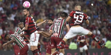 Análise: bola aérea volta a funcionar e abre caminhos para Flamengo agressivo com Dorival