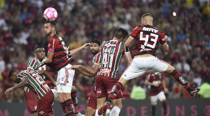 Análise: bola aérea volta a funcionar e abre caminhos para Flamengo agressivo com Dorival