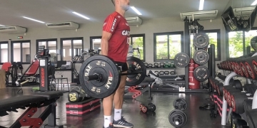 Ainda lesionados, Diegos trabalham na academia no Fla e presença no clássico é incerta