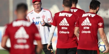 Apegado aos detalhes, Dorival aponta titulares e esmiúça ações por um Flamengo ofensivo e fatal