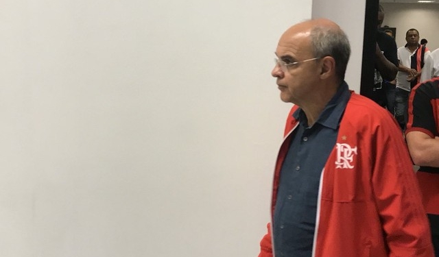 CoAd do Fla pede novo inquérito contra Bandeira em disputa pela cor azul na Justiça