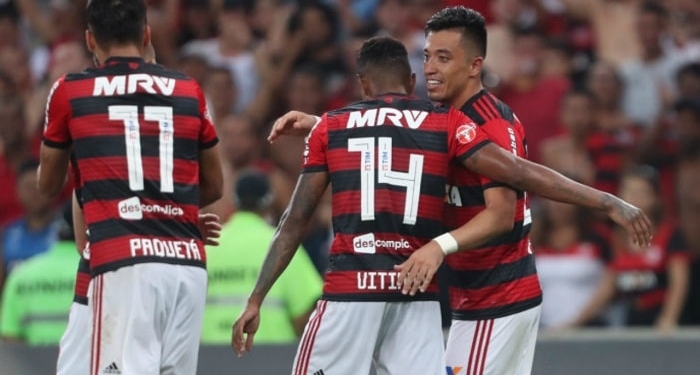 Com participação em gols, Vitinho demonstra evolução no Flamengo