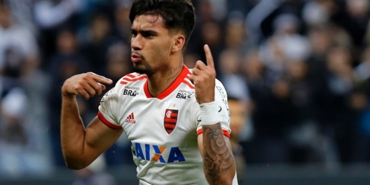 De área a área, Paquetá ganha terreno mais próximo do gol com Dorival