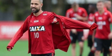 Diego Alves e Diego voltam a trabalhar com grupo; camisa 10 inicia trabalho entre reservas