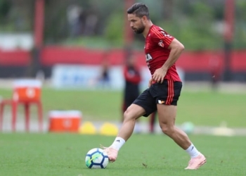 Diego volta a ser relacionado e é opção no Flamengo diante do Paraná