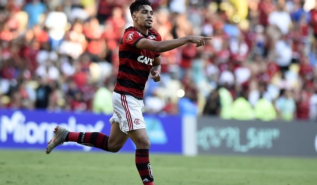 Dirigente do Milan, Leonardo confirma acordo por Lucas Paquetá