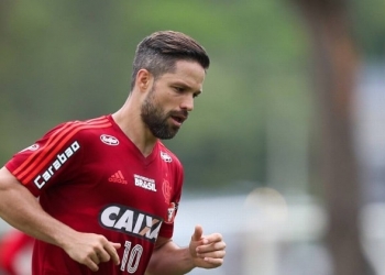 Dorival Júnior esboça time titular do Flamengo sem o meia Diego