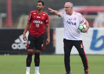 Dourado celebra gol contra o Paraná: 'Nunca deixamos de trabalhar'
