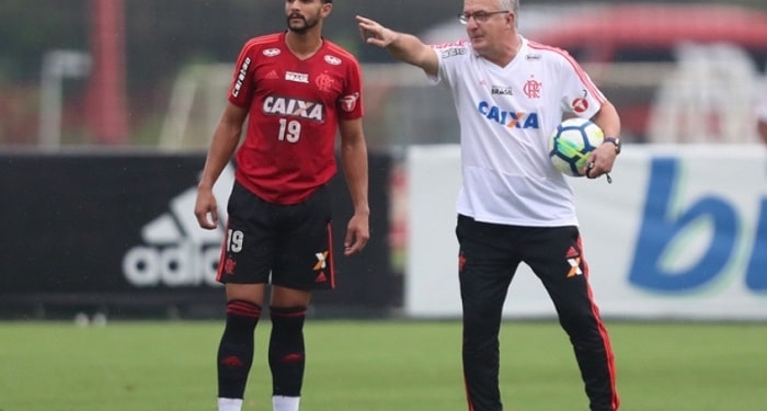Dourado celebra gol contra o Paraná: 'Nunca deixamos de trabalhar'