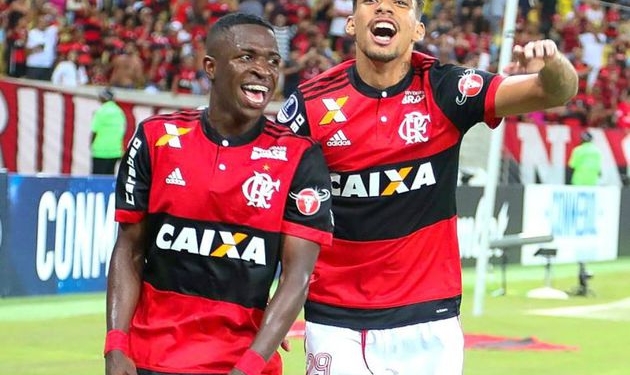 Paquetá e Vinicius puxam fila de Flamengo ''vendedor'' em cenários distintos