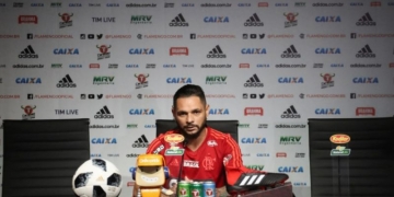 Pará comenta duelo com o Paraná: 'Temos que fazer um grande jogo'
