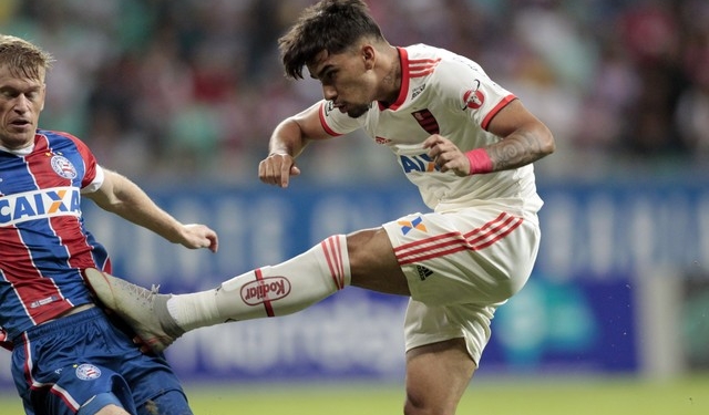Queda técnica, assédio e cobranças: o que acontece com Lucas Paquetá?