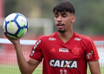 Sem Diegos e Rhodolfo, Flamengo divulga relacionados com Lucas Paquetá e Vitinho