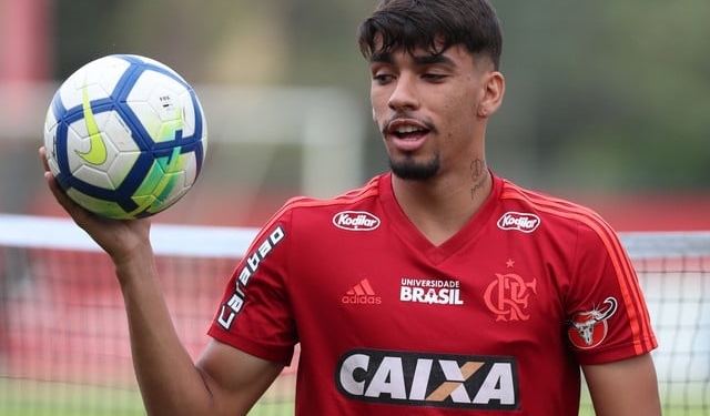 Sem Diegos e Rhodolfo, Flamengo divulga relacionados com Lucas Paquetá e Vitinho