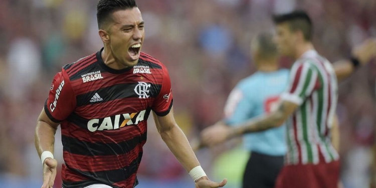 Uribe marca dois, Flamengo atropela o Flu no Maracanã e dorme na vice-liderança do Brasileiro