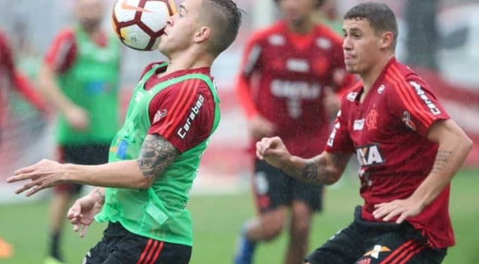 Piris da Motta luta por mais minutos com Dorival e por fim de ano positivo