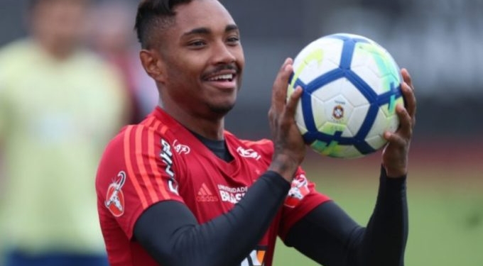 Com problemas, Marlos e Vitinho podem ser baixas contra Atlético-PR