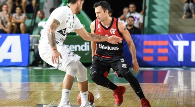 Flamengo atropela Bauru e conquista segunda vitória consecutiva no NBB
