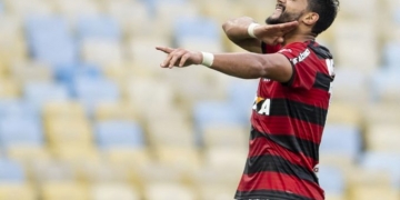 Diante do Sport, Henrique Dourado retorna ao time titular do Flamengo