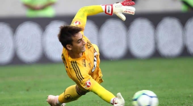 Léo Duarte agradece a César, que festeja momento no Flamengo: "Hoje foi um dia especial"