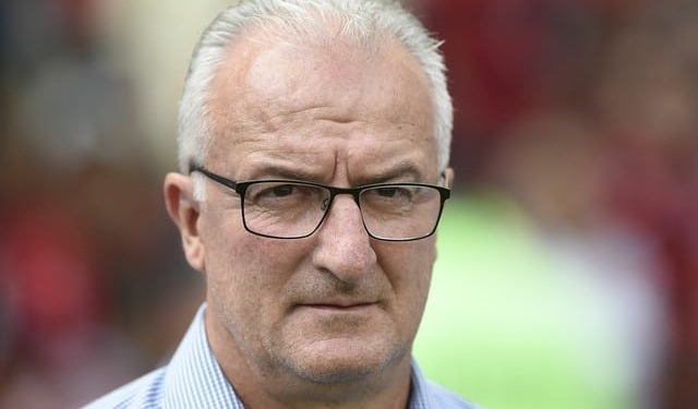 Após vitória, Dorival mantém esperança em título do Fla: "Não podemos perder o foco"