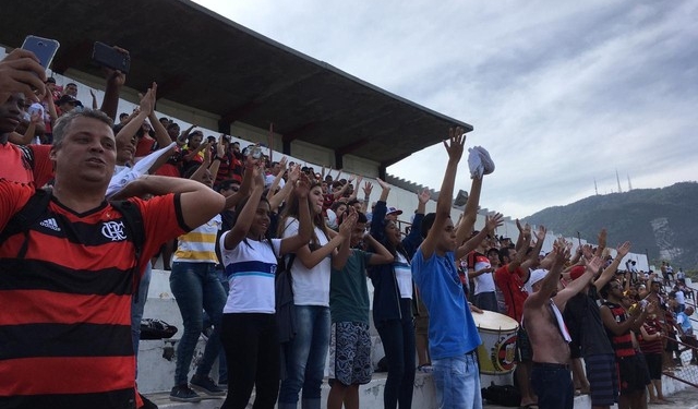 Bandeira é hostilizado e ironiza torcedores do Flamengo em protestos após título do OPG