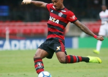 Com possível baixa de Vitinho, Fla dá adeus ao ano contra o Atlético-PR