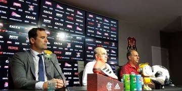 Diretoria do Flamengo vive crise interna após derrota no clássico