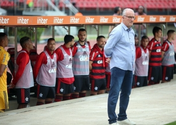 Dorival elogia Flamengo, lamenta empate, mas mantém esperança: "Não dá para baixar a guarda"