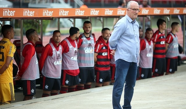 Dorival elogia Flamengo, lamenta empate, mas mantém esperança: "Não dá para baixar a guarda"