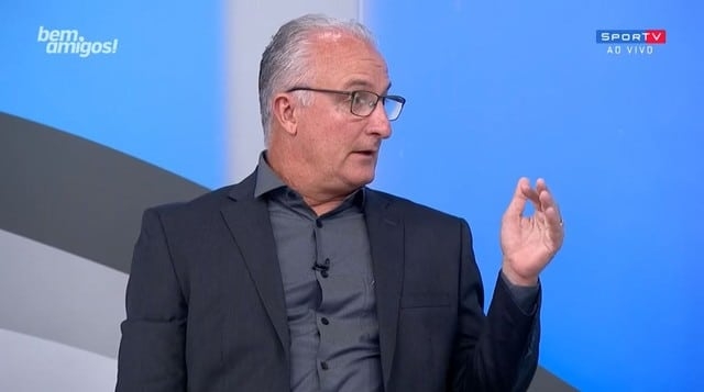 Dorival, sobre problema com Diego Alves no Fla: "Preferia que estivéssemos todos juntos"