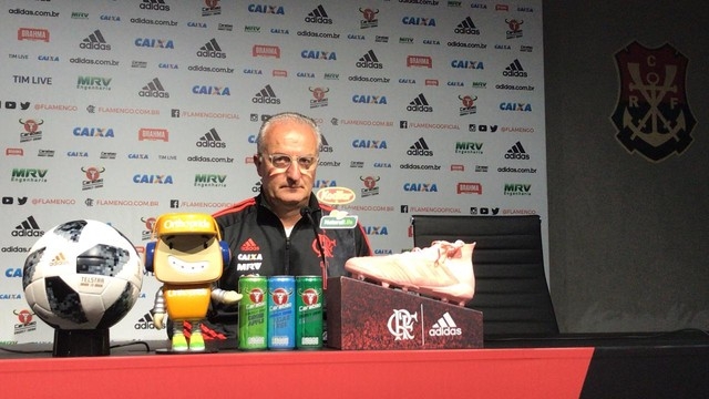 Dorival rechaça favoritismo contra o Botafogo, mas quer vitória para manter chama acesa no Fla