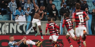 Enfraquecido em ''decisões'', Flamengo pega Grêmio, vítima em sua vitória mais relevante no ano