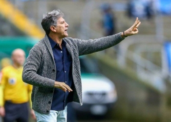 Falta de autonomia e uso político no Flamengo pesaram para não de Renato