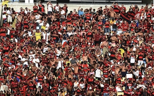 Flamengo solicita antecipação de jogo com Atlético-PR para sábado e aguarda posição da CBF