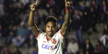 Maior venda do Botafogo, Vitinho reencontra o clube agora pelo Flamengo
