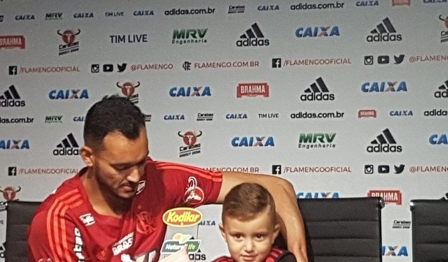 Réver pede ponto final no caso Diego Alves no Flamengo: "Faltou um pouco de maturidade a nós"