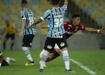 Análise: Vitória do Fla mantém fio de esperança na peculiar noite do Maracanã