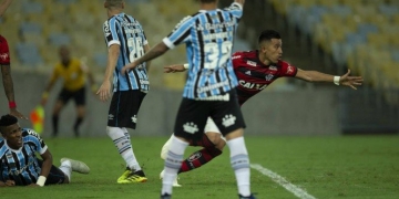 Análise: Vitória do Fla mantém fio de esperança na peculiar noite do Maracanã