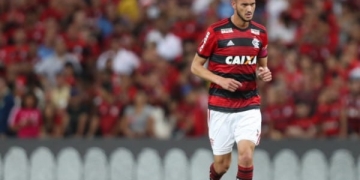 Com dores, Réver é cortado de jogo do Flamengo; dúvida entre Paquetá e Diego no meio