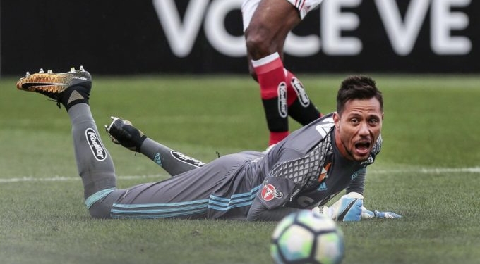 Assim como no Flamengo, Diego Alves já recusou a reserva e causou desconforto no Valencia