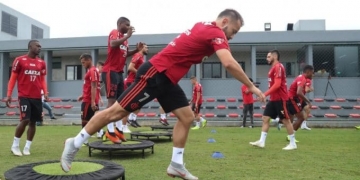 Flamengo evita número mágico e busca aproveitamento perfeito