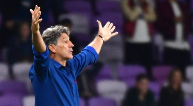 Chapas favoritas do Flamengo esperam fechar com Renato antes da eleição