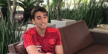 César se vê pronto para ser titular e revela conversa com Diego Alves: ''Não me senti ofendido''