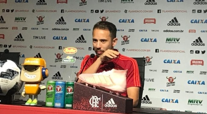 Éverton Ribeiro não joga toalha pelo título brasileiro: "Não podemos nos dar por vencidos"