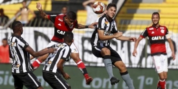 Média de policiais em Botafogo x Flamengo supera Libertadores e padrão de clássicos