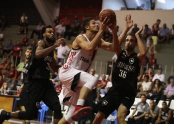 No Tijuca Tênis Clube, Flamengo e Botafogo se enfrentam pelo NBB
