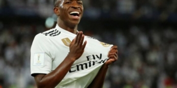 De Zico a Vinicius: Jogo das Estrelas reúne gerações e craques no Maracanã