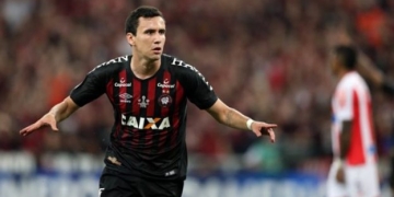 Athletico pede mais, e Flamengo desiste oficialmente de Pablo