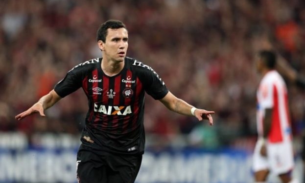 Athletico pede mais, e Flamengo desiste oficialmente de Pablo